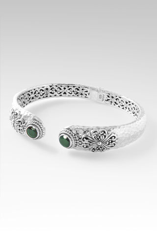 STERLING SILVER JANYL ADAIR & HAMMERED CHROME DIOPSIDE OVAL TIP-TO-TIP BRACELET WITH RETENTION HINGE Janyl Adair / 7 / Chrome Diopside
