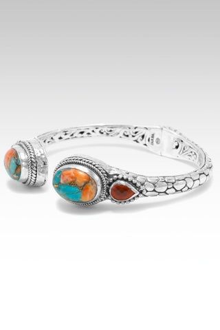 Pure Radiance Tip-to-Tip Bracelet™ in Chinese Turquoise & Spiny Oyster - Tip-to-Tip - SARDA™