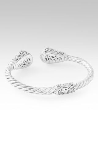 Watch What He Can Do Tip-To-Tip Bracelet™ in Orange Spiny Oyster 6.25