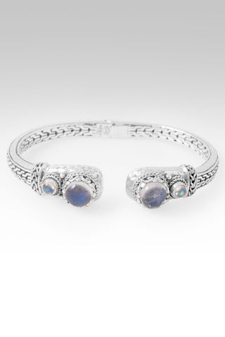 Keep Searching Tip-To-Tip Bracelet™ in Rainbow Moonstone 6.25