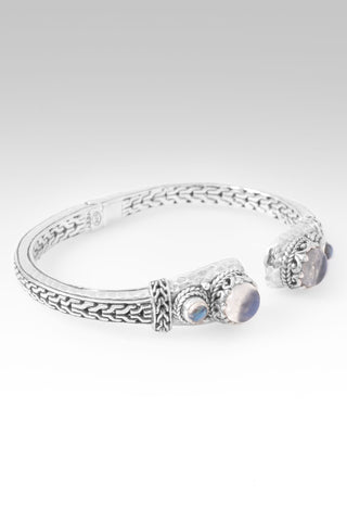 Keep Searching Tip-To-Tip Bracelet™ in Rainbow Moonstone 6.25