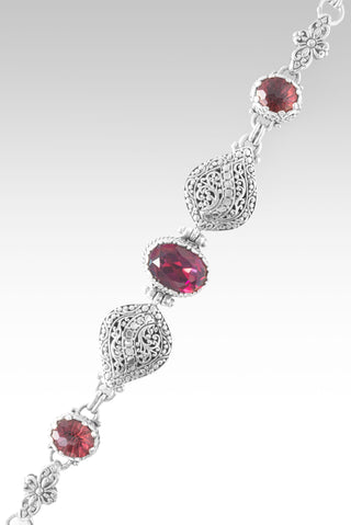 Explore Wonder Bracelet™ in Bee Pink™ Mystic Quartz & Berrylicious™ Mystic Quartz 6.75 - 7.5