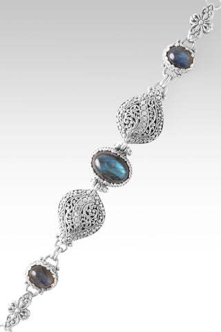 Explore Wonder Bracelet™ in Labradorite 6.75 - 7.5