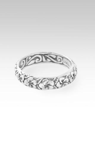 Petals Ring™ in Frangipani 10