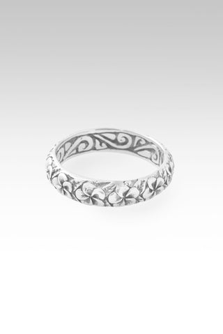 Petals Ring™ in Frangipani 10