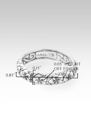 Petals Ring™ in Frangipani 10