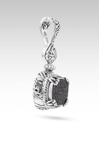 Ultimate Defender Pendant™ in Black Knight™ Drusy