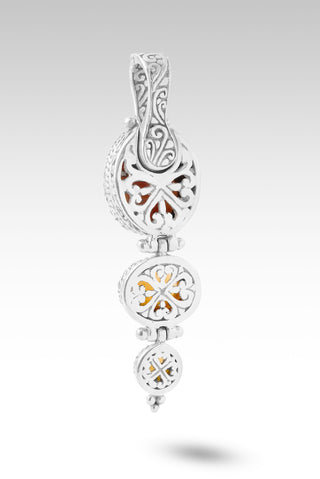 Never Forgotten Pendant™ in Orange Spiny Oyster & Carnelian
