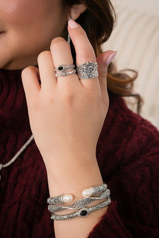 God Breaks Chains Ring™ in Black Spinel - Stackable - only found at SARDA™