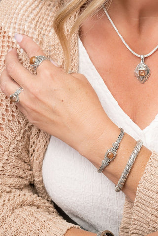 Hope's Radiance Bracelet™ in Gold Sunstone - Single Stone - only found at SARDA™