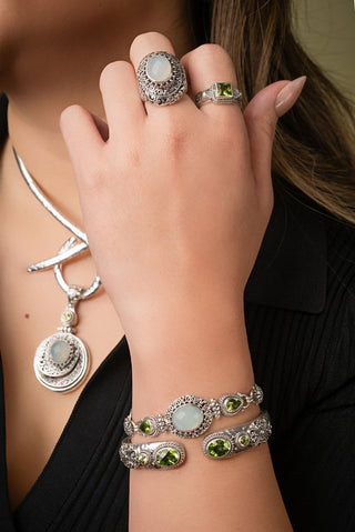 Redeemed Soul Tip - to - Tip Bracelet™ in Peridot - GWP - only found at SARDA™